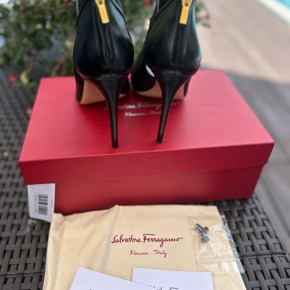 NWT Ferragamo Gayle Black Heeled Boots size 8.5 - Picture 4 of 7